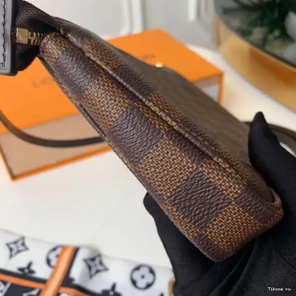 Affordable Vuitton Louis ACCESSOIRES POCHETTE 0629